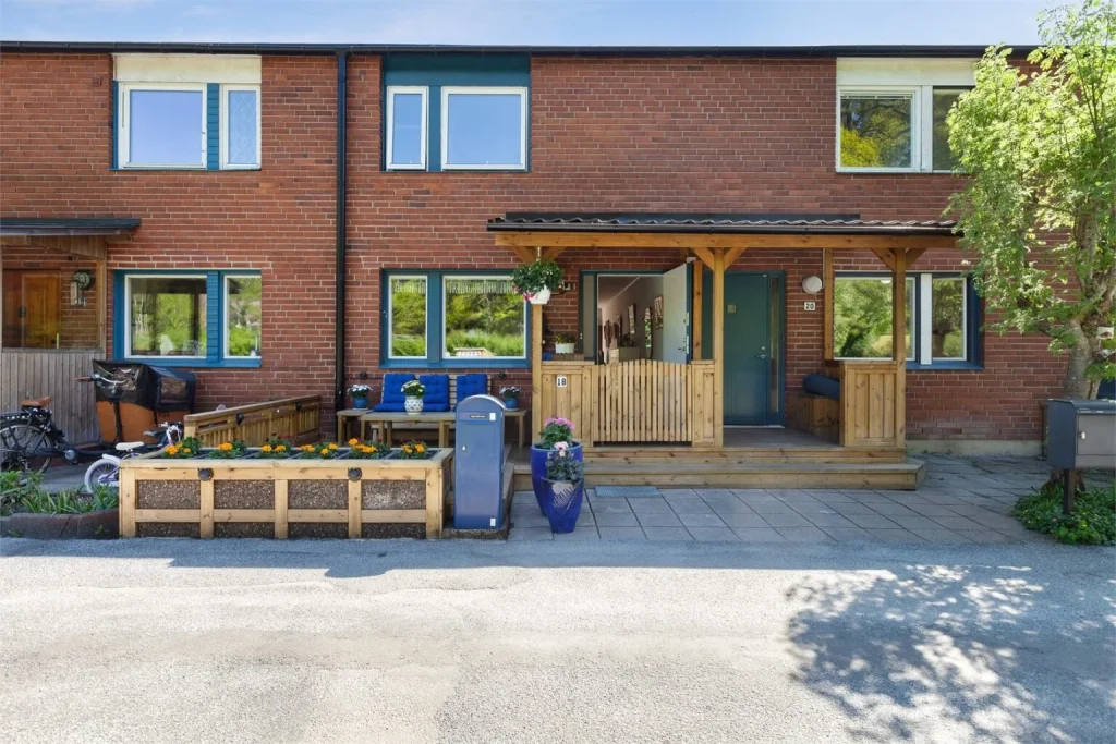 2. Fasadmalning Radhus Jarfalla Jakobsberg 1536x1024